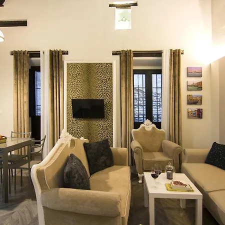 Magic Alhambra Retreat *